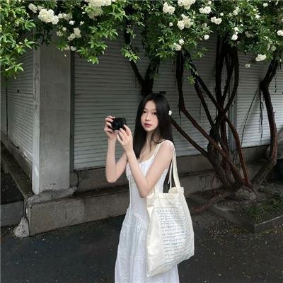 黑色灯塔